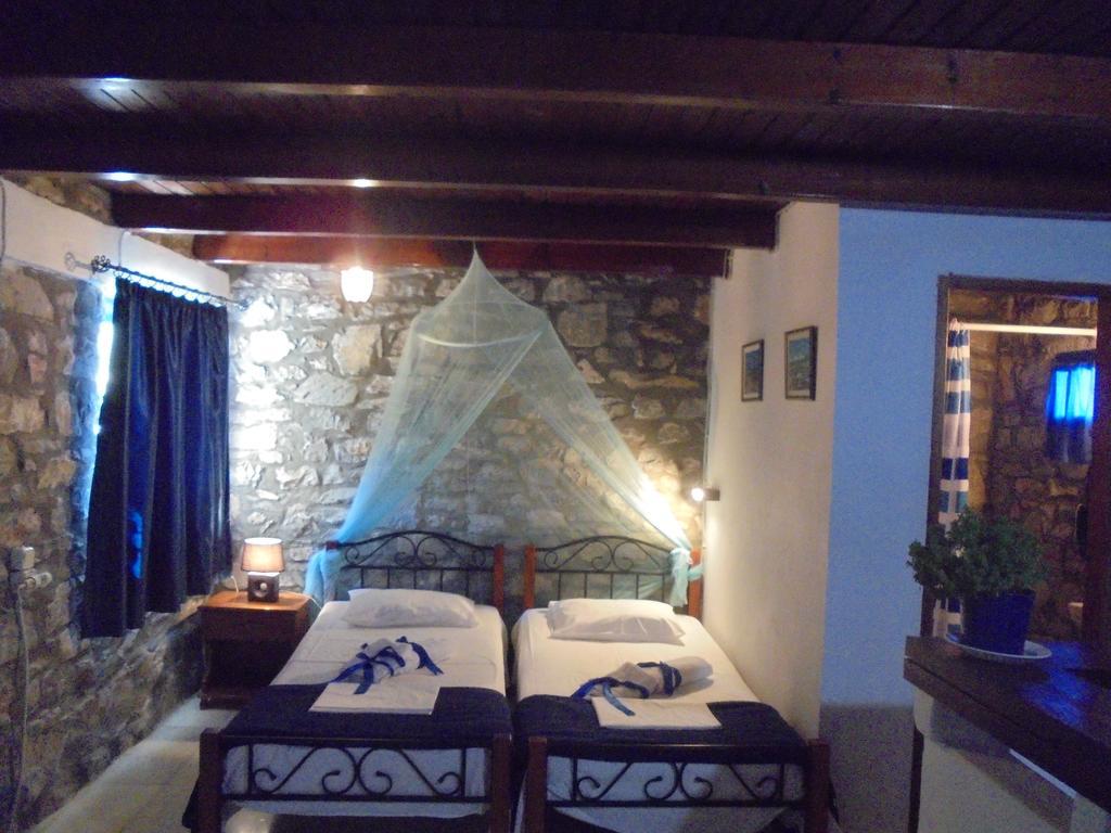 Anatoli Studios Schoinoussa Habitación foto